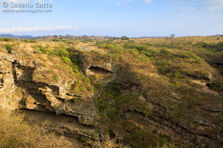 Tawi Atayr Sinkhole